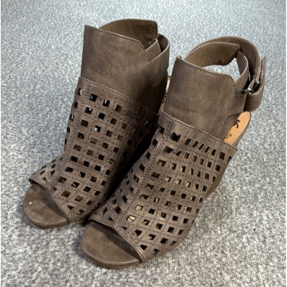 Jellypop Brown Cutout Strappy Open Toe Ankle Strap Buckle Faux Leather 8.5